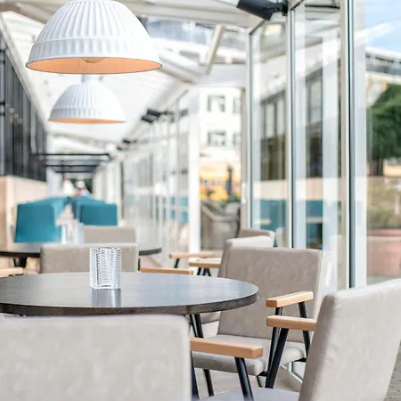Preston Palace-3
